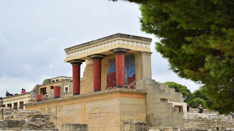 Ιστορική έρευνα ανατρέπει τα δεδομένα: Η Κνωσός άκμασε και μετά την καταστροφή